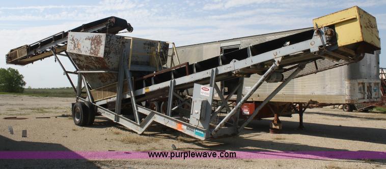 image for item B6543 Portable bin with front and piggyback conveyors
