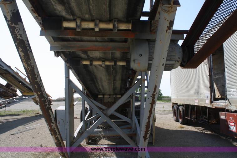 image for item B6543 Portable bin with front and piggyback conveyors