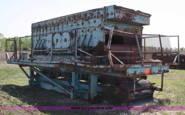 image for item B6558 ElJay three deck screen