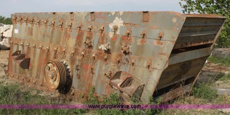 image for item B6569 1972 Simplicity three deck screen