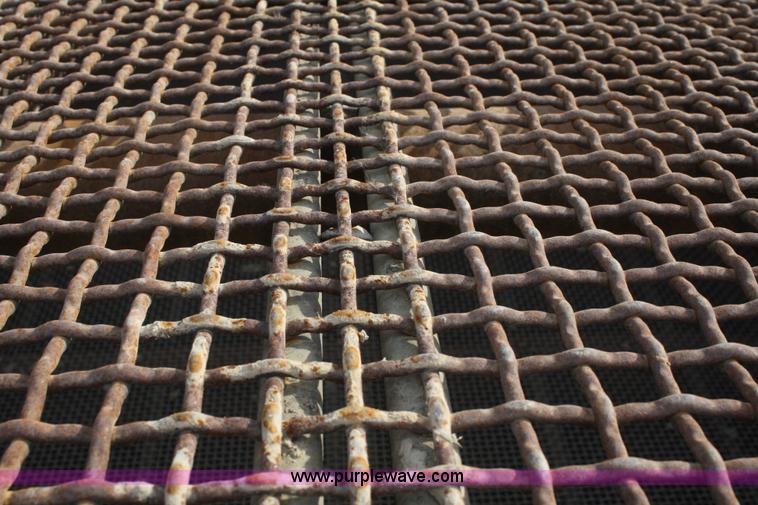 image for item B6569 1972 Simplicity three deck screen