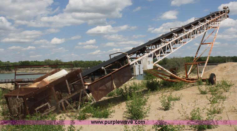 image for item B6570 Portable stacker