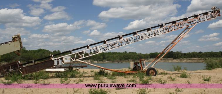 image for item B6570 Portable stacker