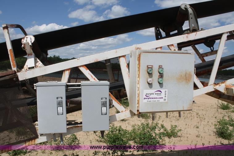 image for item B6570 Portable stacker