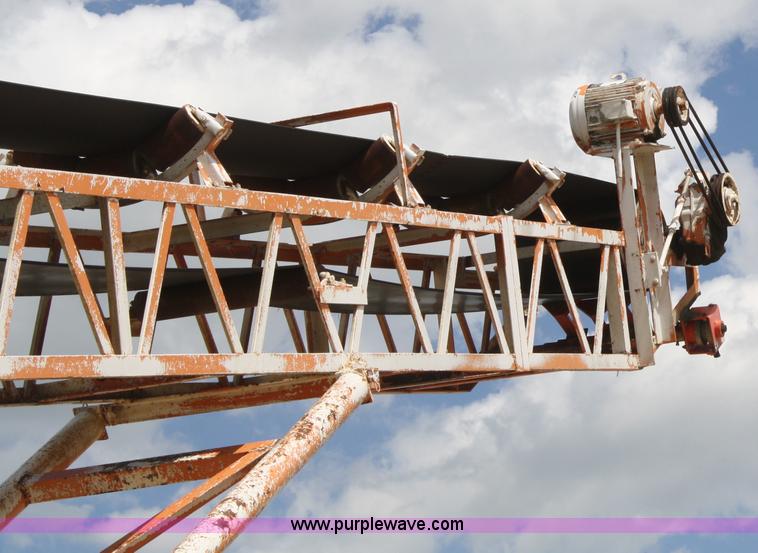 image for item B6570 Portable stacker