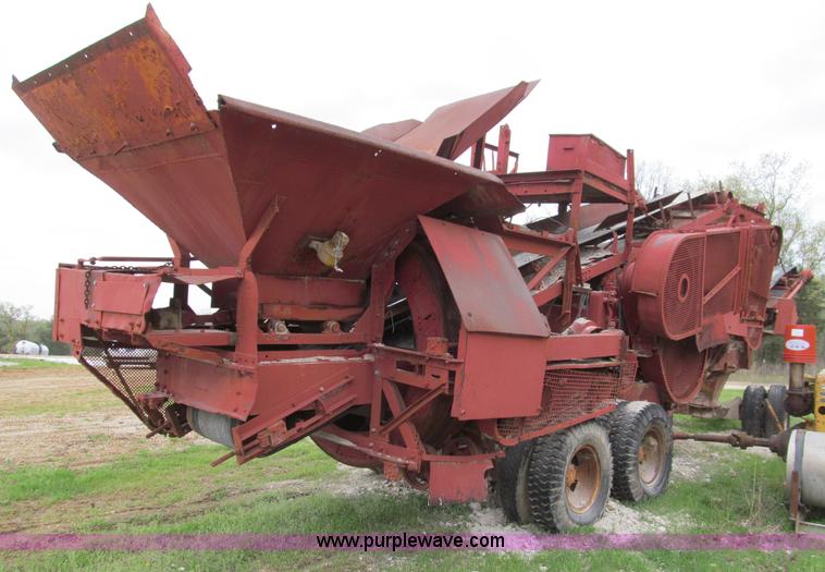 image for item D3149 Pioneer 3416 portable duplex crusher