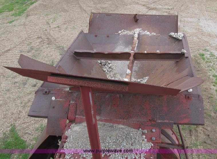 image for item D3149 Pioneer 3416 portable duplex crusher