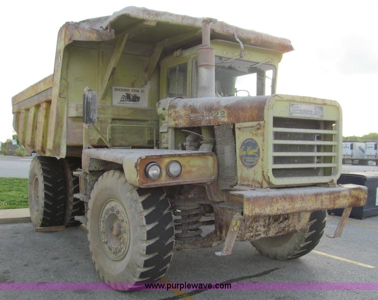 image for item D3158 1976 Euclid R22 haul truck