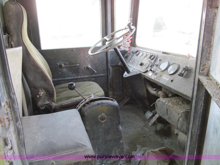 image for item D3158 1976 Euclid R22 haul truck