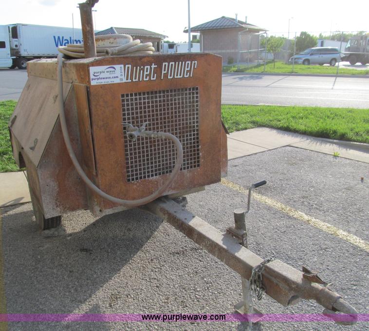 image for item D3159 1981 Joy D100 air compressor
