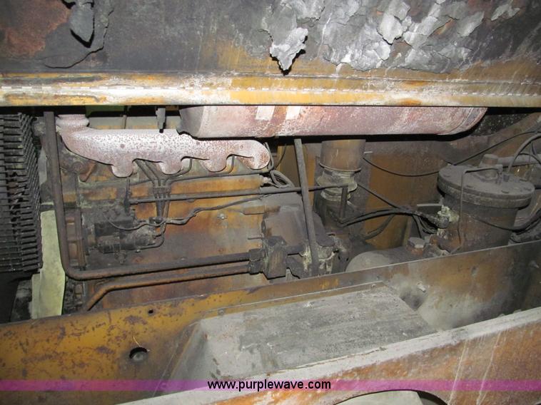 image for item D3159 1981 Joy D100 air compressor