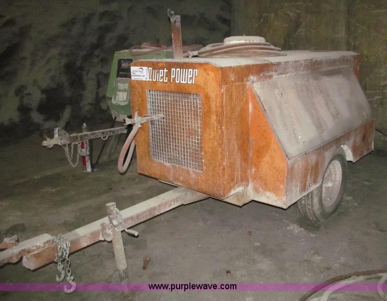 image for item D3159 1981 Joy D100 air compressor