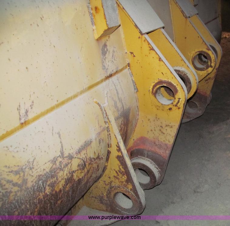 image for item D3160 Caterpillar 988F loader bucket