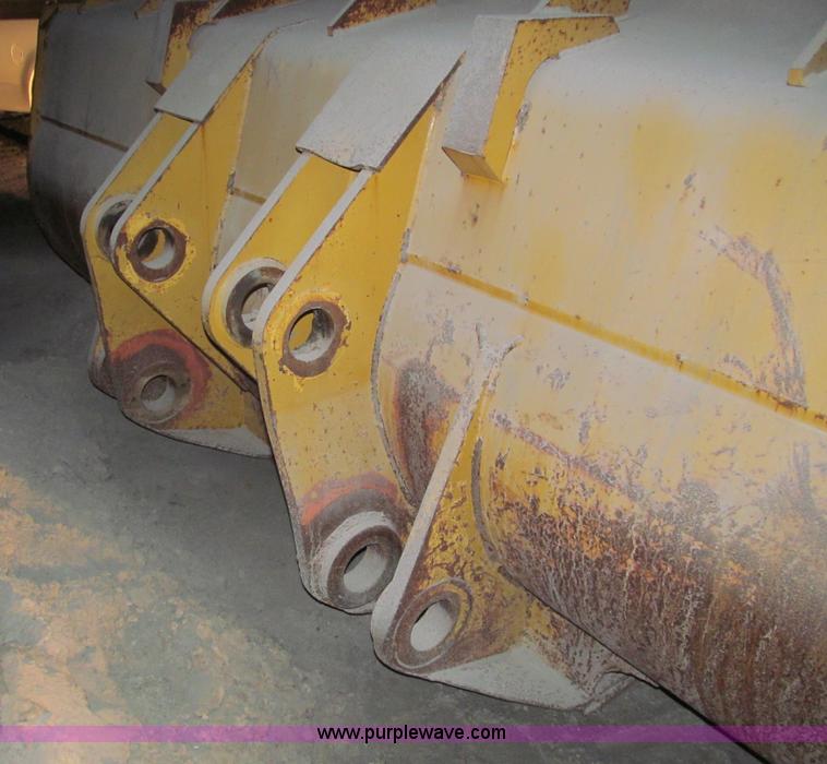 image for item D3160 Caterpillar 988F loader bucket