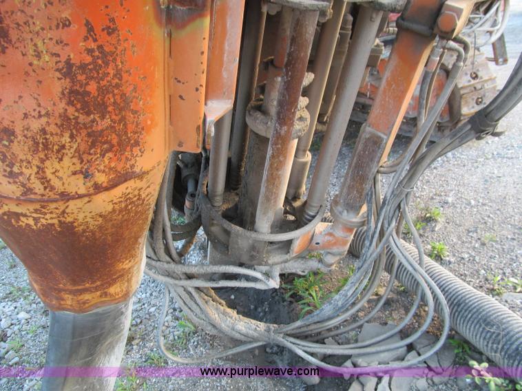 image for item D3180 1994 Tamrock CHA1100 drill