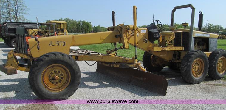 image for item D3181 1971 John Deere 570 motor grader