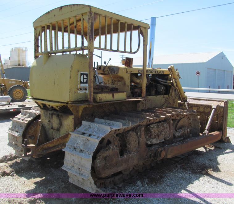image for item D3183 1965 Caterpillar D6C dozer