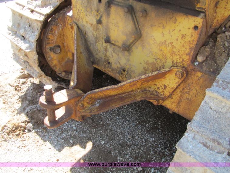 image for item D3183 1965 Caterpillar D6C dozer