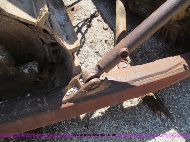 image for item D3183 1965 Caterpillar D6C dozer