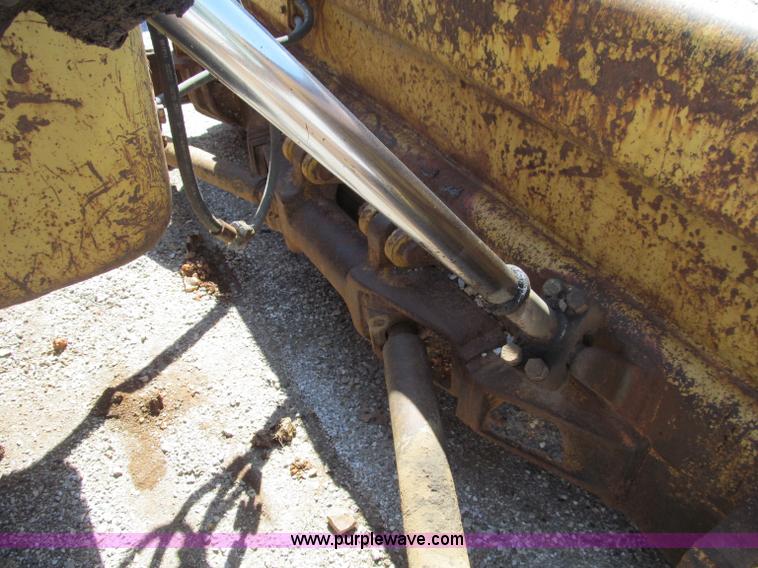 image for item D3183 1965 Caterpillar D6C dozer