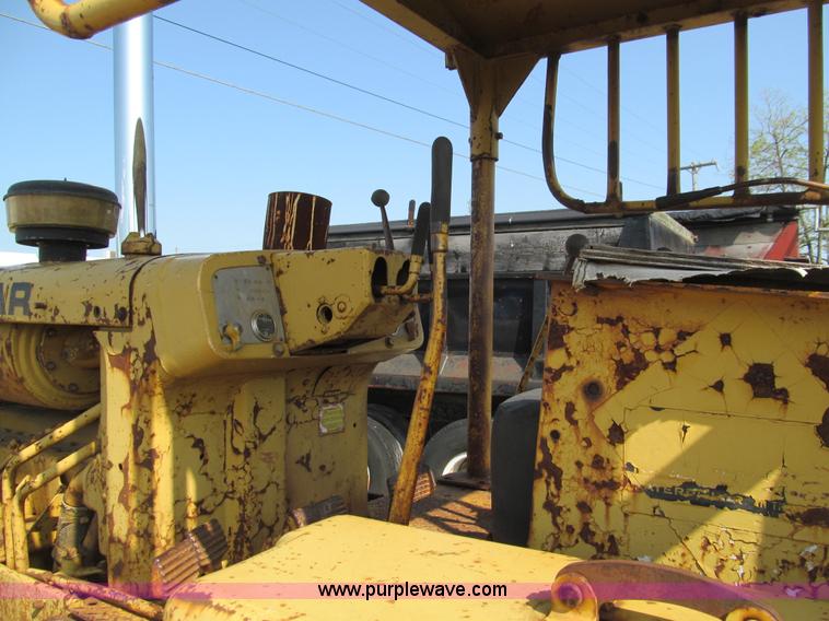 image for item D3183 1965 Caterpillar D6C dozer