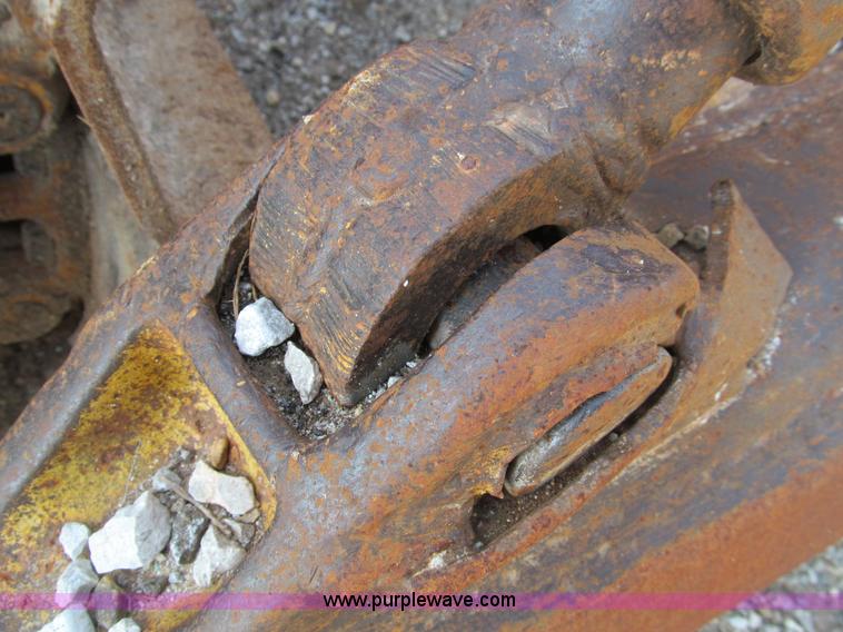 image for item D3183 1965 Caterpillar D6C dozer