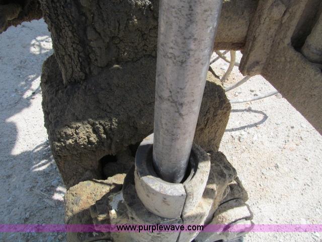 image for item D3190 1998 Furukawa HCR12-ES track drill