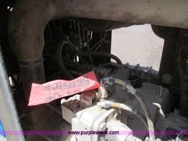 image for item D3190 1998 Furukawa HCR12-ES track drill