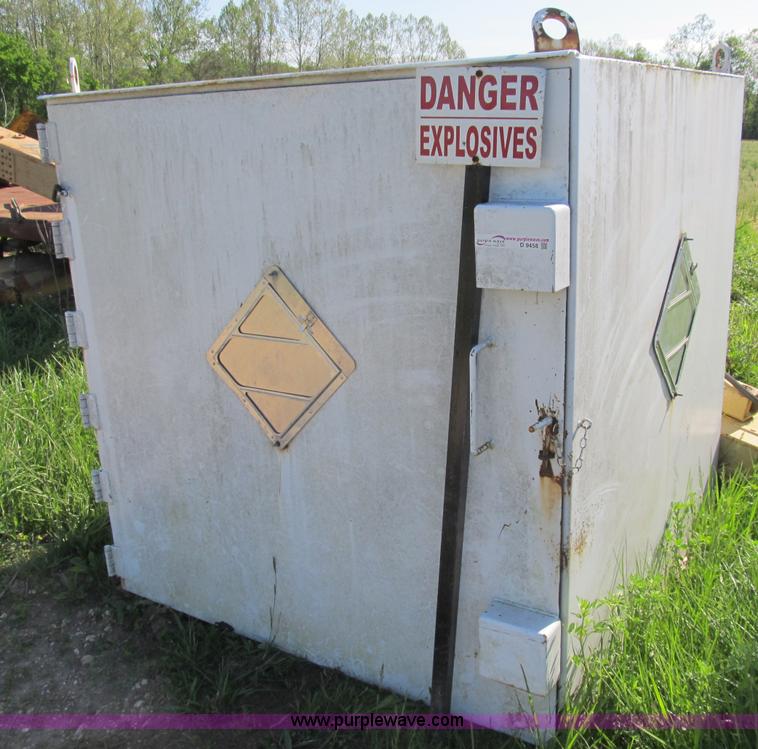 image for item D9458 Ammunition and explosive storage magazine