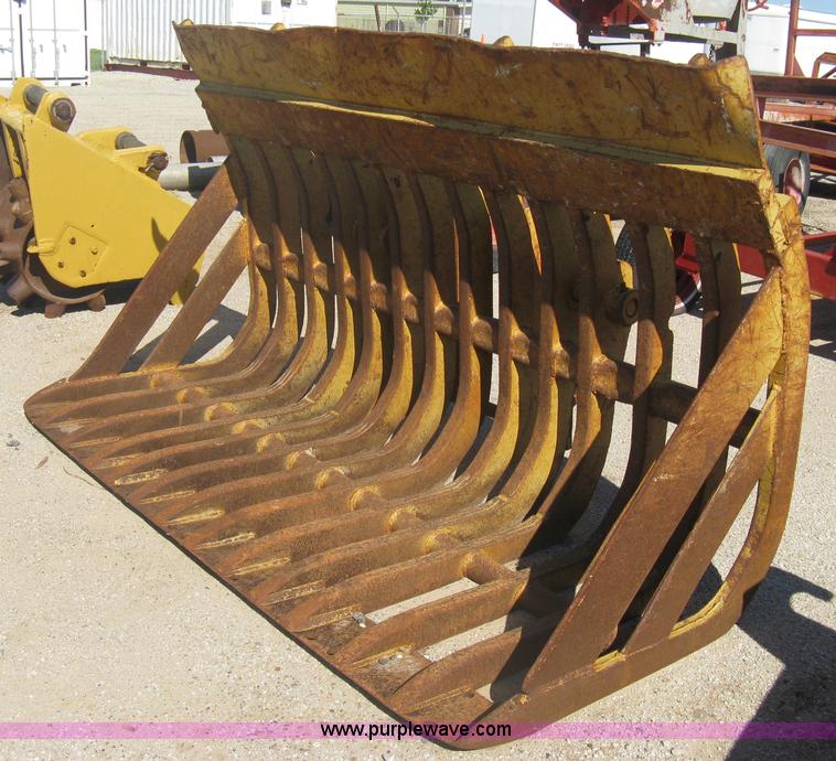 image for item A6243 8' rock bucket