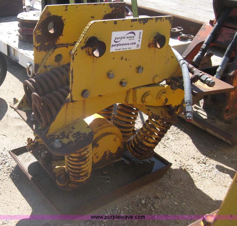 image for item A6250 Pin-on Hydraulic plate compactor