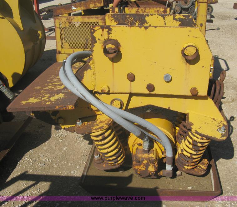 image for item A6250 Pin-on Hydraulic plate compactor