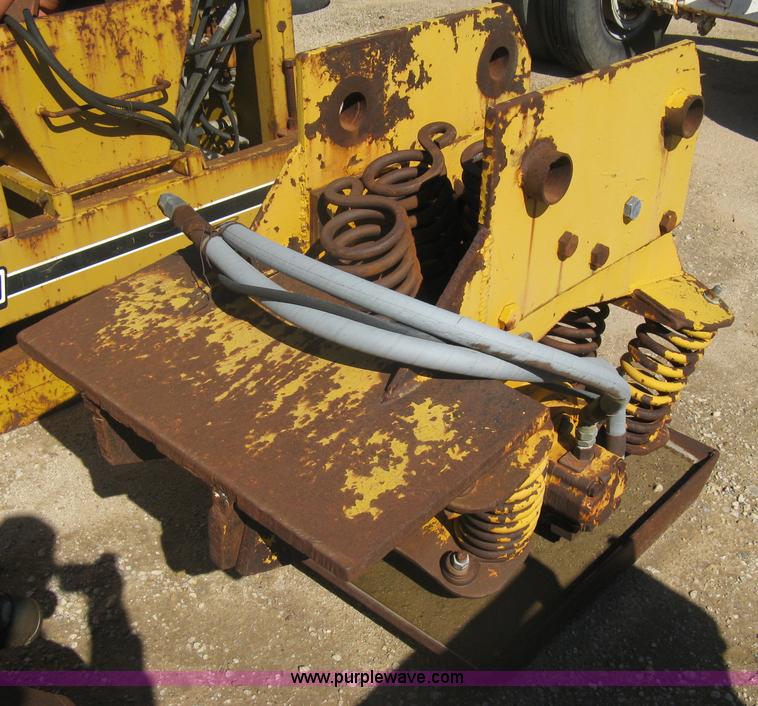 image for item A6250 Pin-on Hydraulic plate compactor