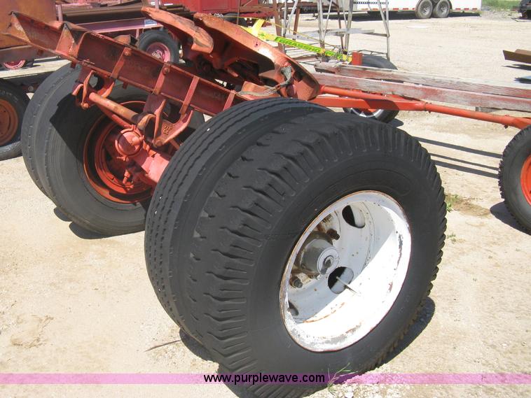 Fifth wheel tow dolly in Wichita, KS Item A6260 sold Purple Wave