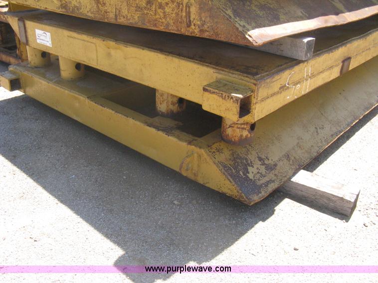 image for item A6271 Trench box