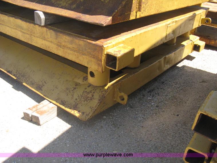 image for item A6271 Trench box