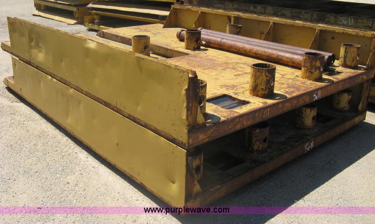 image for item A6273 Trench box with doghouse cut out