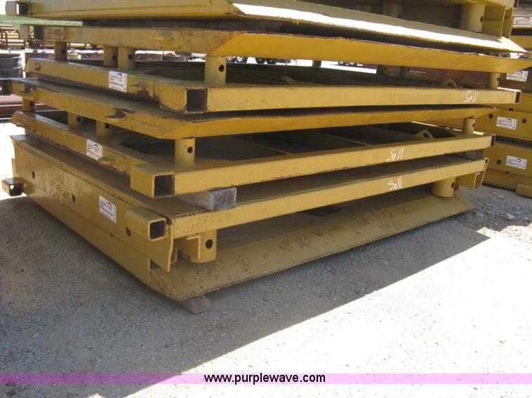 image for item A6279 Trench box