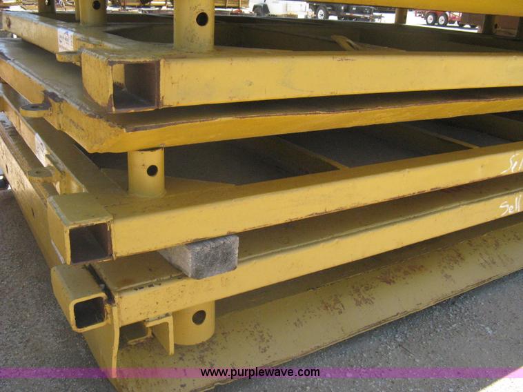 image for item A6279 Trench box