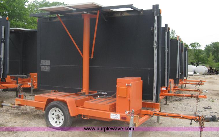 image for item A6290 2003 AMSIG CMS-T331 portable message board