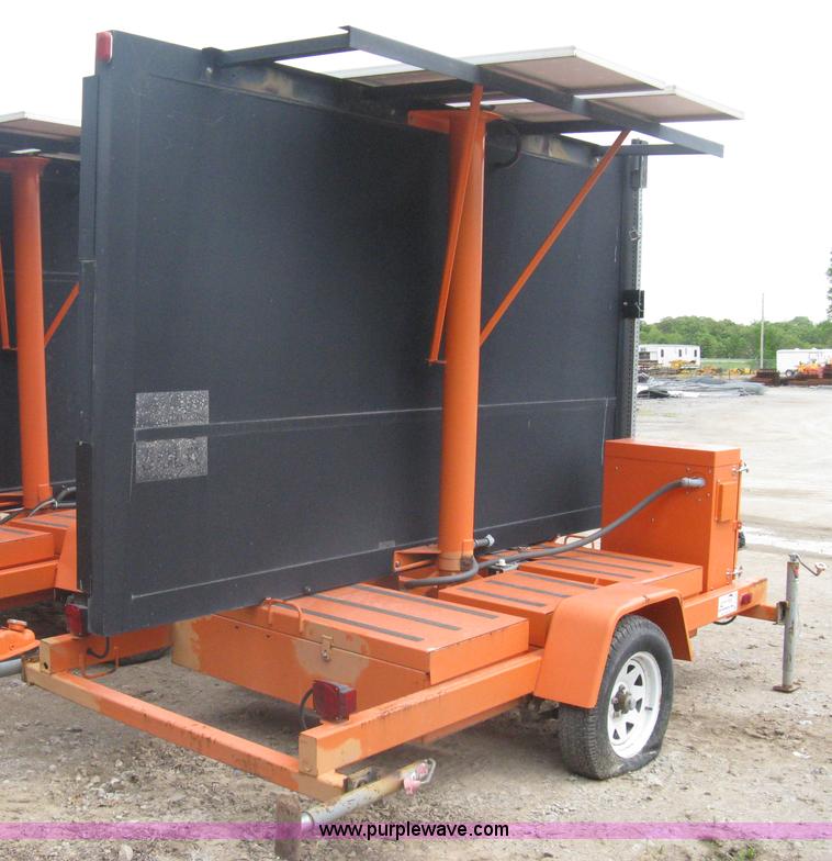 image for item A6290 2003 AMSIG CMS-T331 portable message board