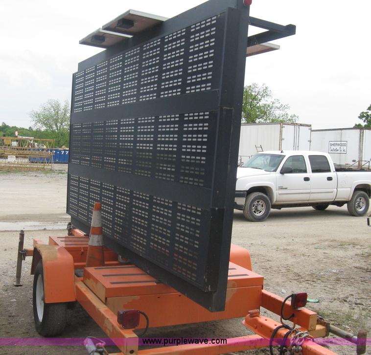 image for item A6290 2003 AMSIG CMS-T331 portable message board