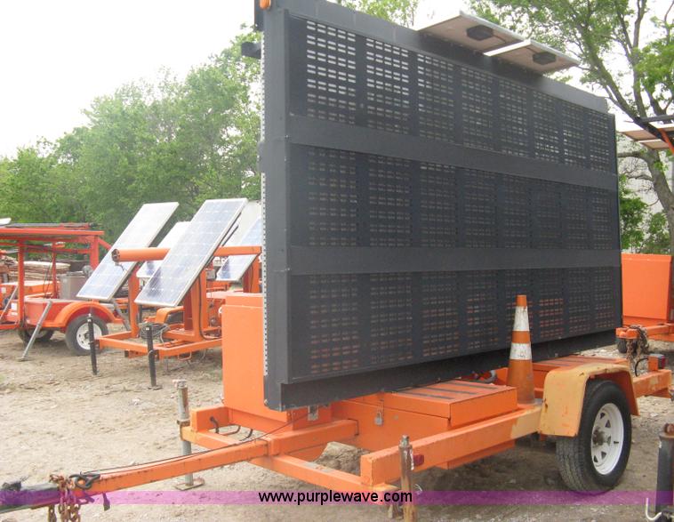 image for item A6290 2003 AMSIG CMS-T331 portable message board