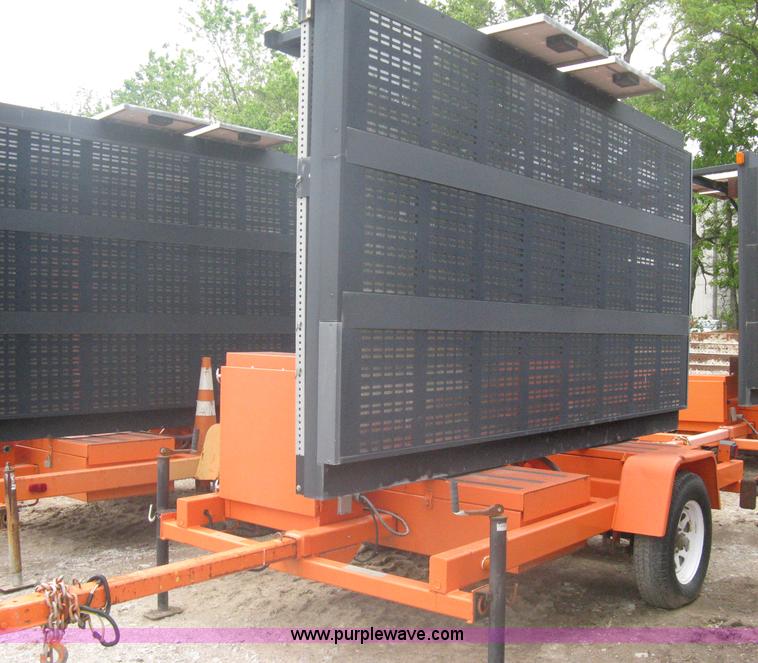 image for item A6292 2003 AMSIG CMS-T331 portable message board