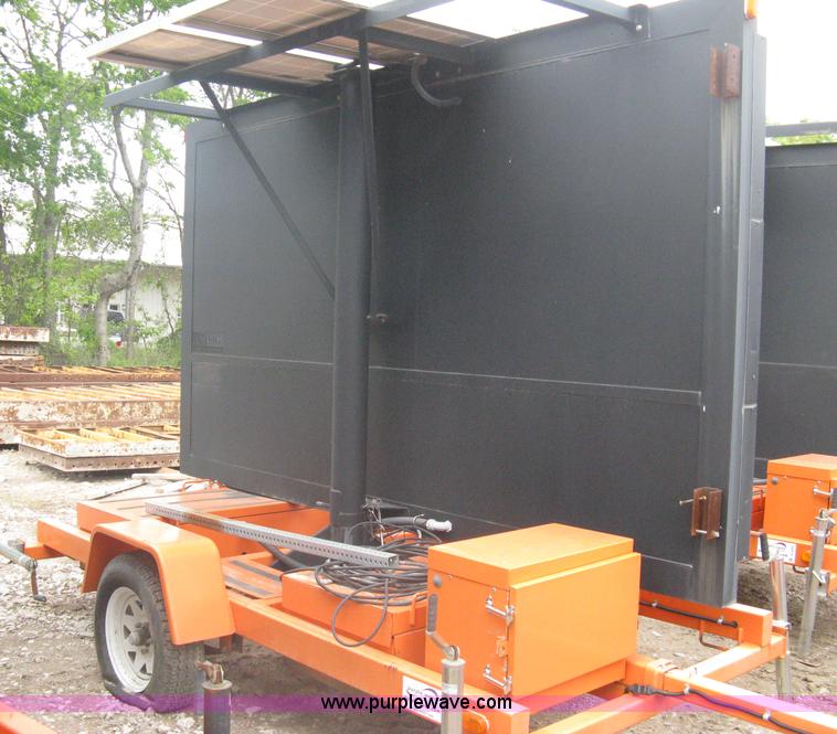 image for item A6293 2004 AMSIG CMS-T331 portable message board