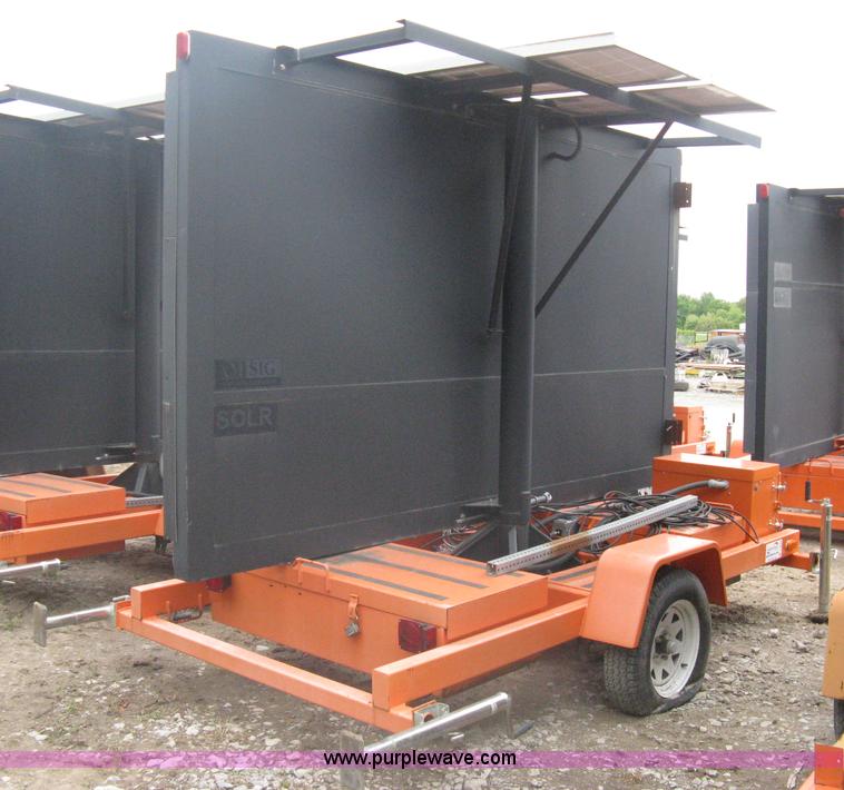 image for item A6293 2004 AMSIG CMS-T331 portable message board