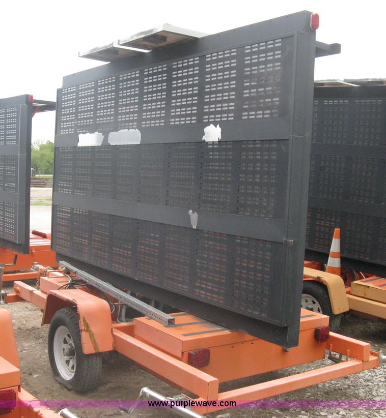 image for item A6293 2004 AMSIG CMS-T331 portable message board