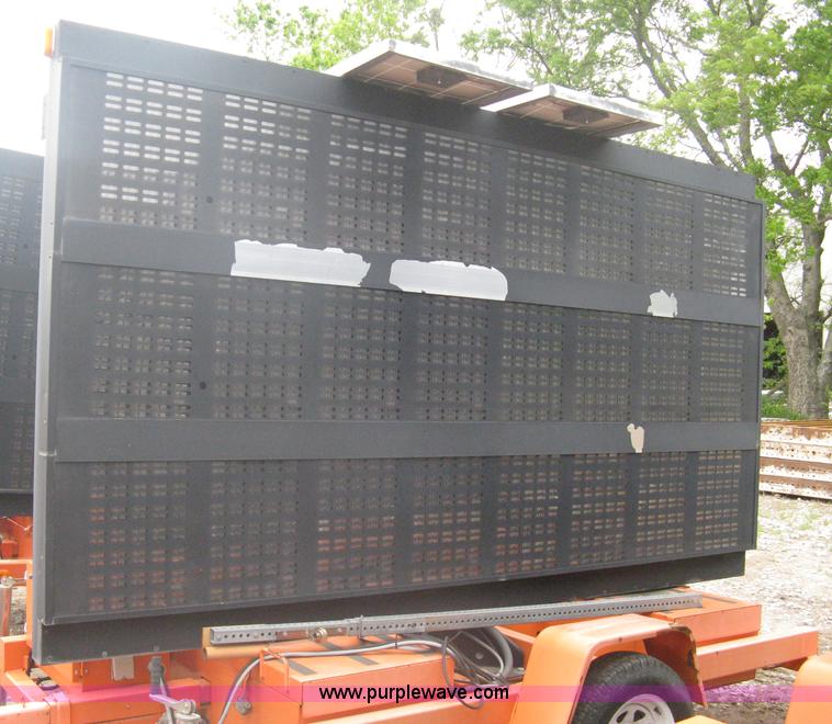 image for item A6293 2004 AMSIG CMS-T331 portable message board