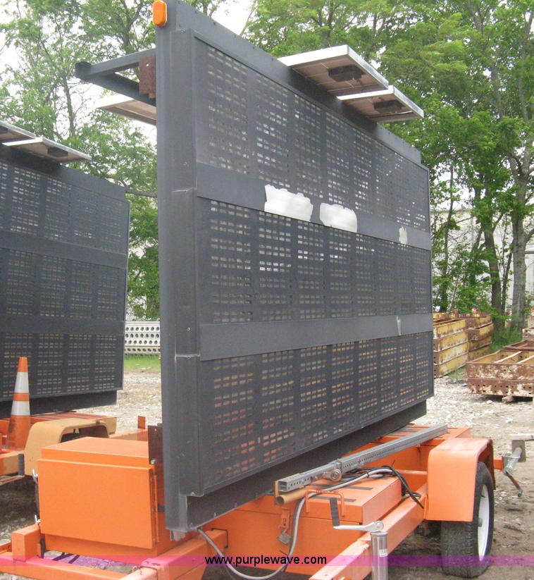 image for item A6293 2004 AMSIG CMS-T331 portable message board