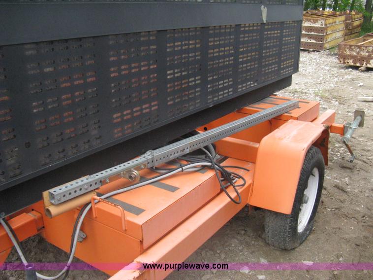 image for item A6293 2004 AMSIG CMS-T331 portable message board